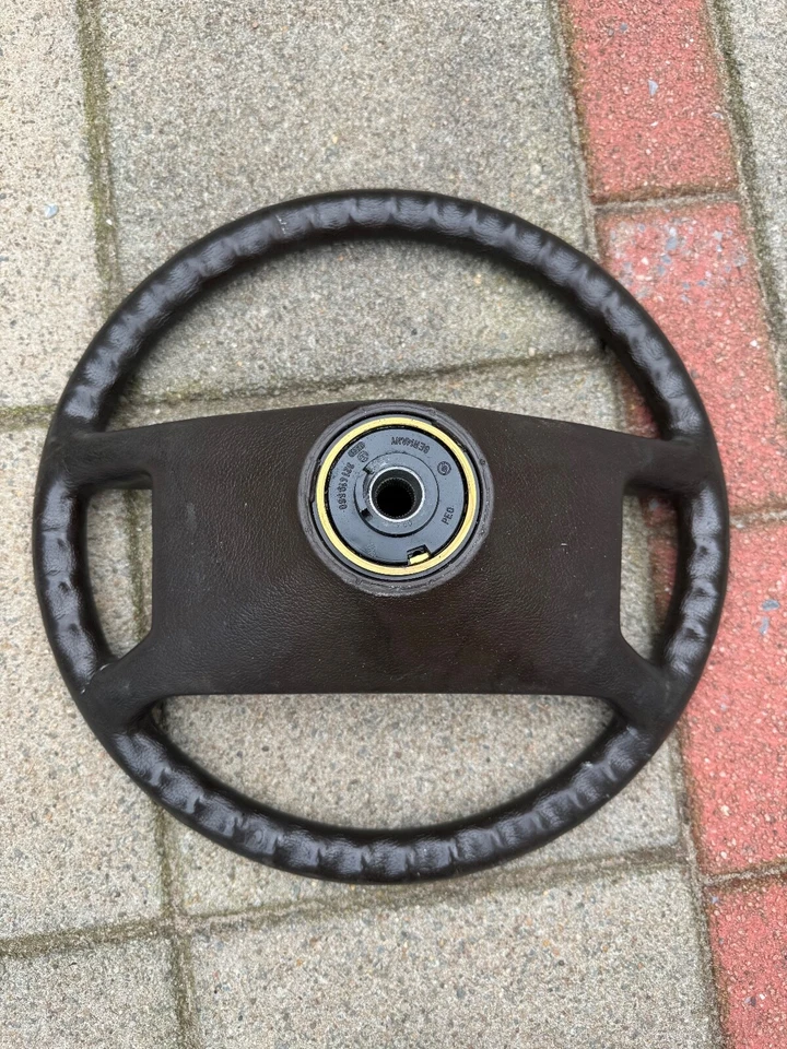 VW Passat B2 32B Lenkrad 4 Speichen Gummilenkrad Braun - Bild 2 von 4