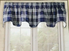 Ellis Curtain Scallop Valance - Bartlett Blue