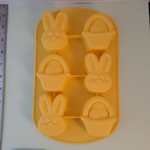Wilton Easter BUNNY & BASKET Silicone 6 Cavity Cake Cupcake Pan Gelatin
