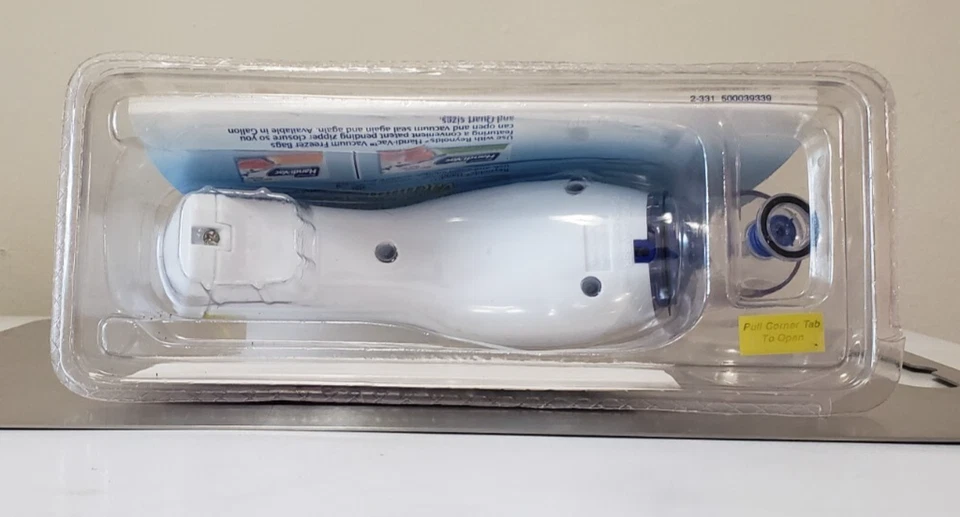 Sellador al vacío Handi-Vac Reynolds con kit de inicio y 6 baterías adicionales incluidas Foto 4 de 4