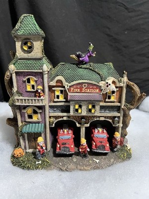 Pumpkin Hollow ~ Fire Station Halloween Decorations Scary Haunted House