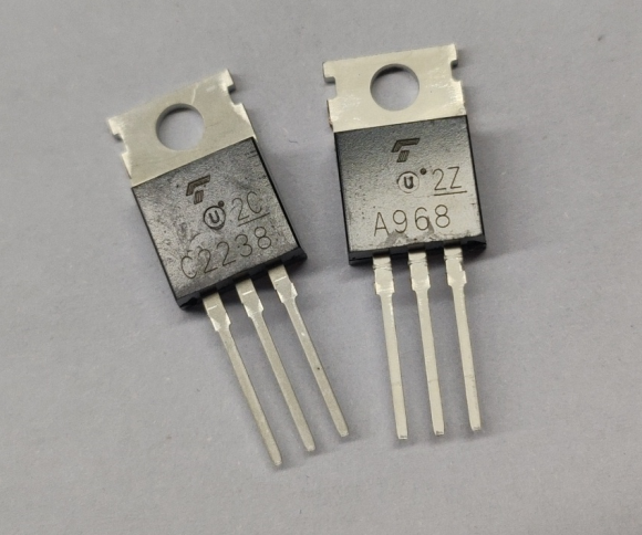 Transistor BJT PNP 200V 1.5A TO-220 2SA968B A968B - BJT