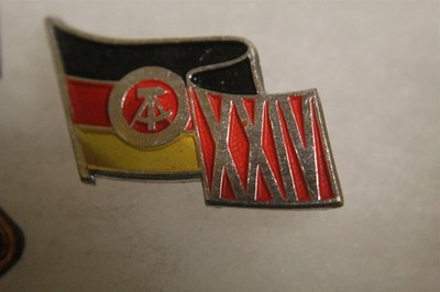 EAST GERMANY 24TH XXIV ANNIVERSARY OF DDR PIN