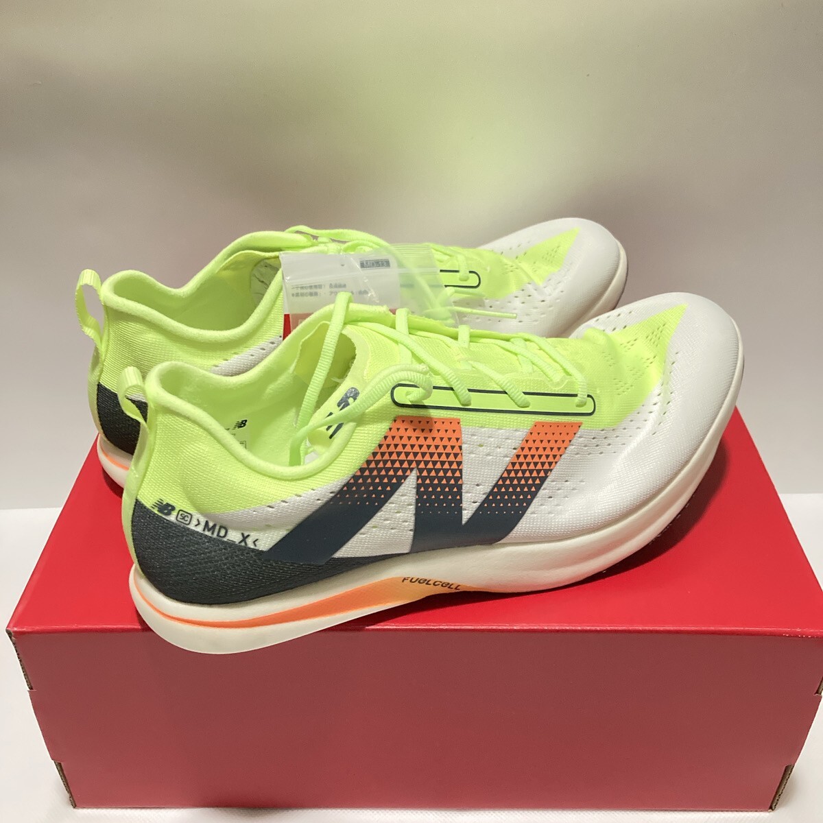 New Balance FuelCell MD-X v3 F UMDELRSF White/Lime Unisex New Balance FuelCell MD-X v3 F UMDELRSF White/Lime Unisex