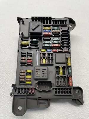 2007-2011 BMW E70 E71 X5 X6 LCI XDRIVE REAR POWER DISTRIBUTION FUSE BOX 6931687