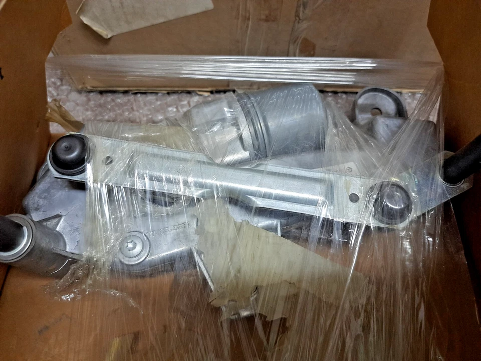 Motor limpiaparabrisas derecho original mercedes-benz w221 a2218204442 Foto 2 de 4