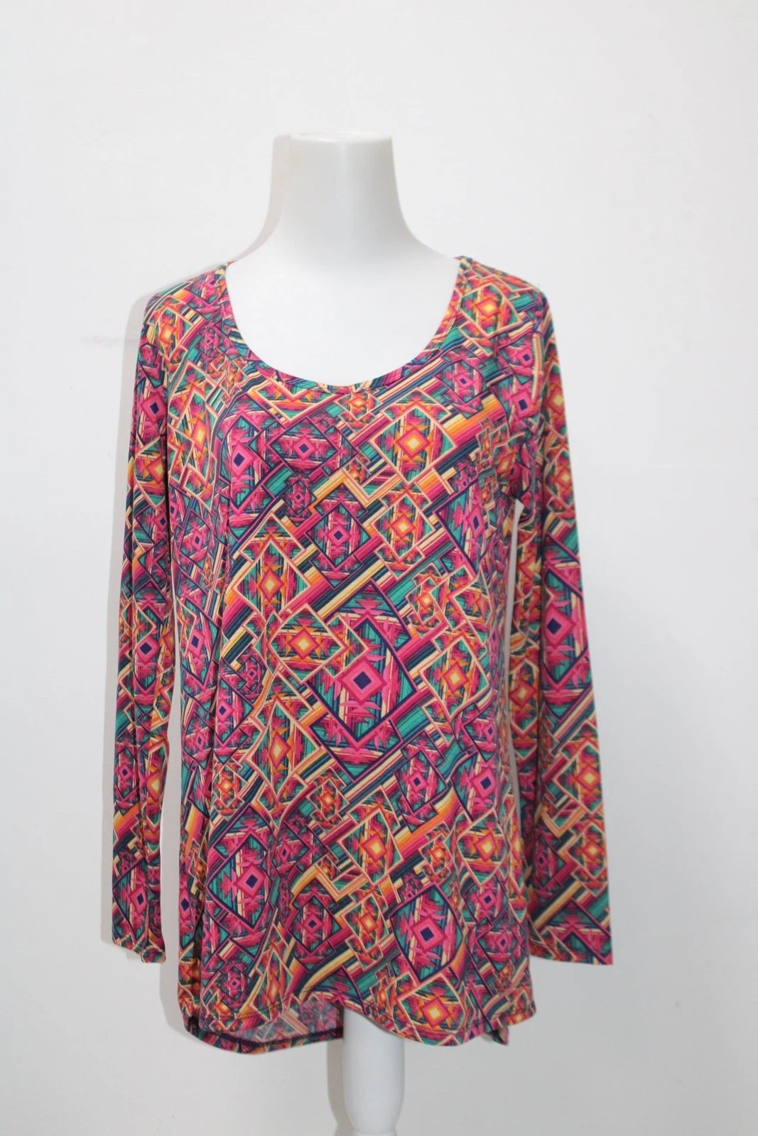 lularoe pre-owned shirt