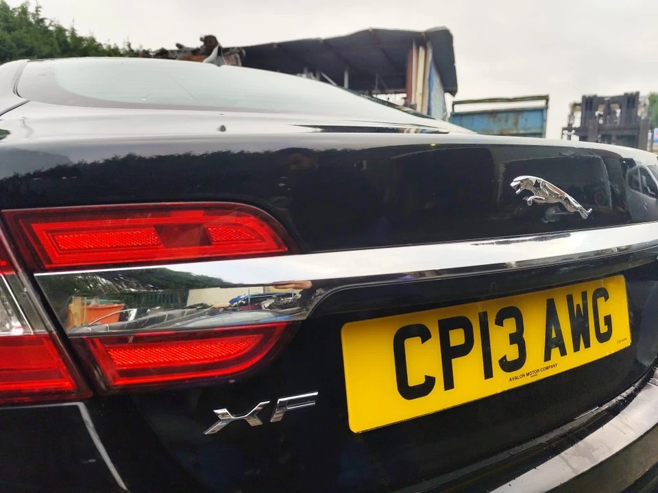 JAGUAR XF  2011-2015 2179 BOOTLID HANDLE & CHROME - Image 3 of 4