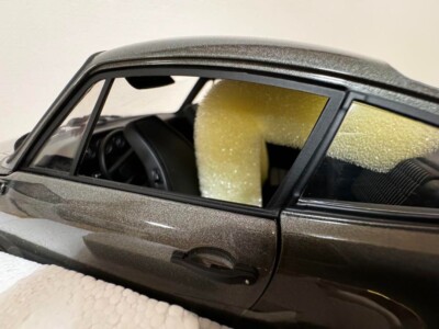 Premium ClassiXXs 1/12 Porsche 911 Carrera 3.2 Coupe Diecast Model