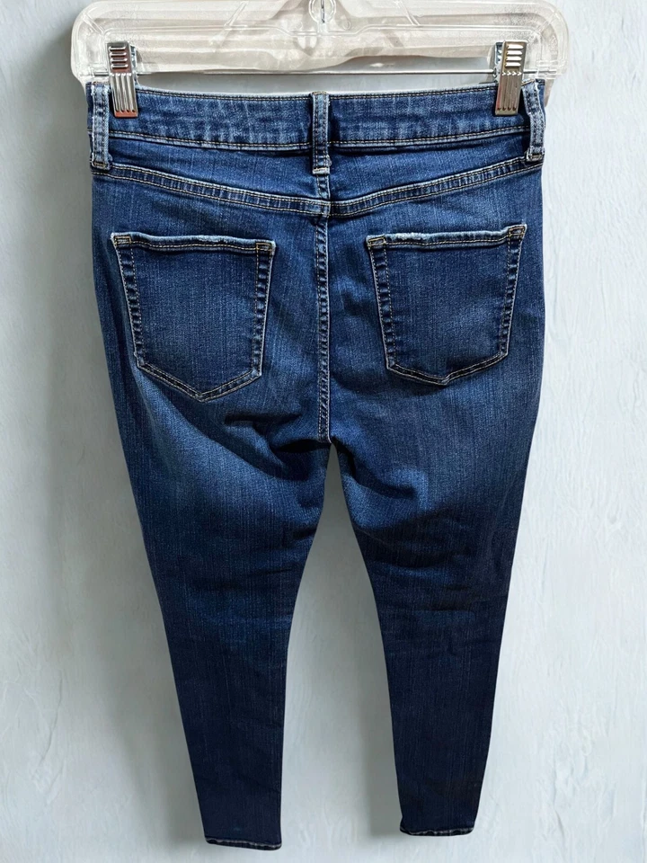 Pantalones de mezclilla Ana para mujer 2 ajustados azules tiro medio elásticos minimalistas informales Foto 2 de 4