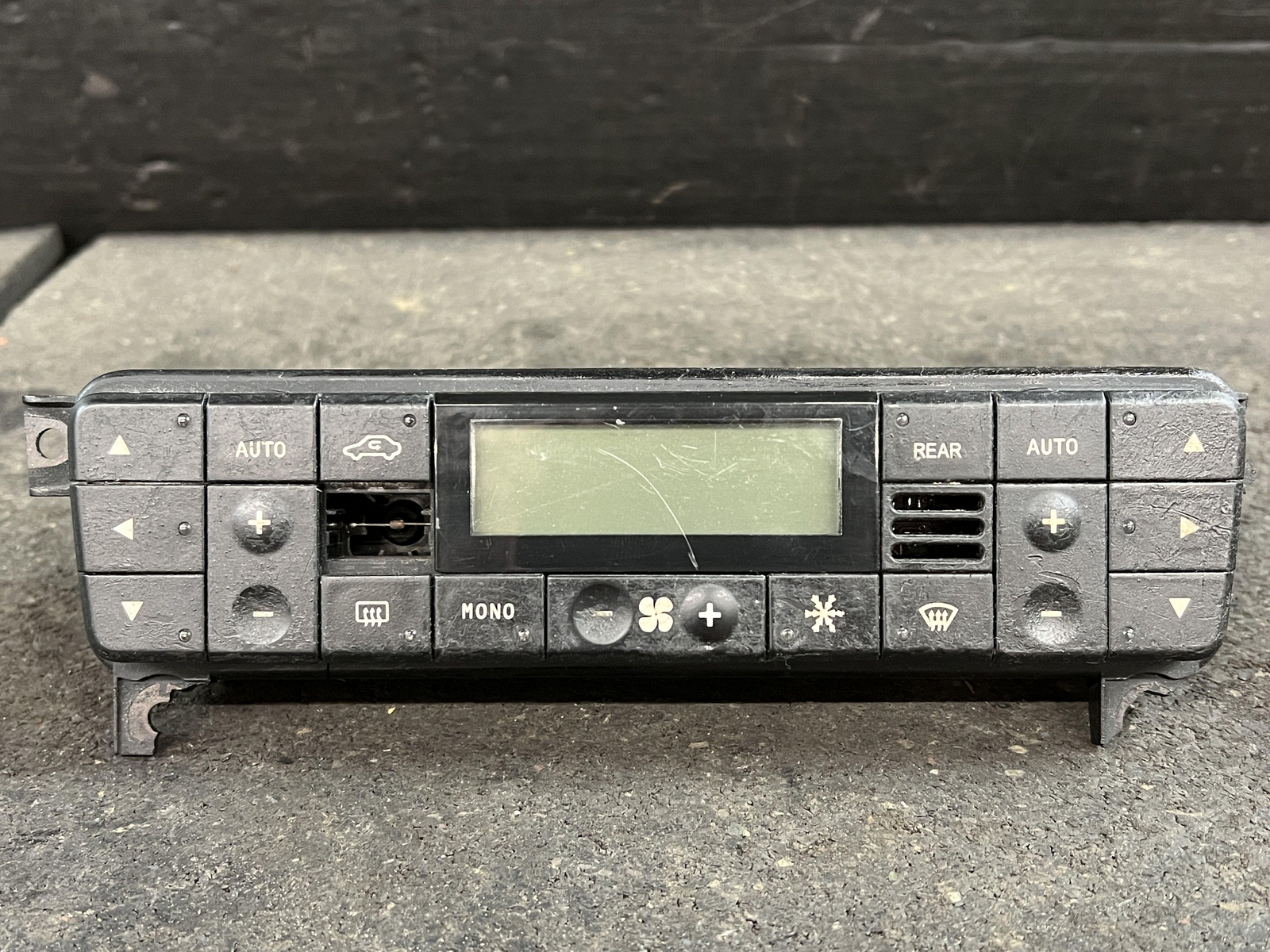 03-08 MASERATI QUATTROPORT A/C HEATER TEMPERATURE CLIMATE CONTROL SWITCH PANEL