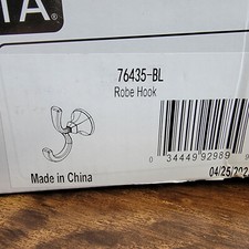 Delta Ashlyn Double Robe Hook  Matte Black  76345-BL