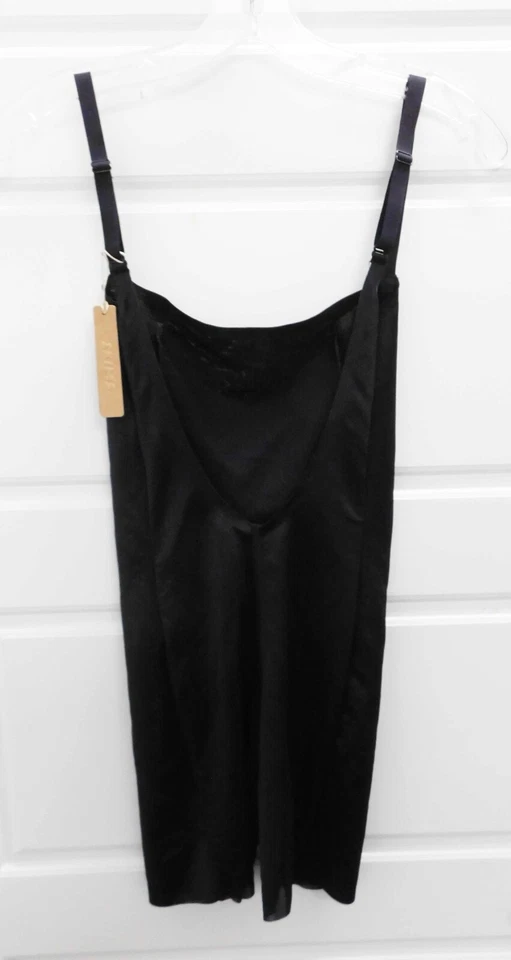 全新 Skims Barely There 塑身衣 Mid Thigh 紧身衣 Onyx 尺寸 S — 第 3/4 张图片