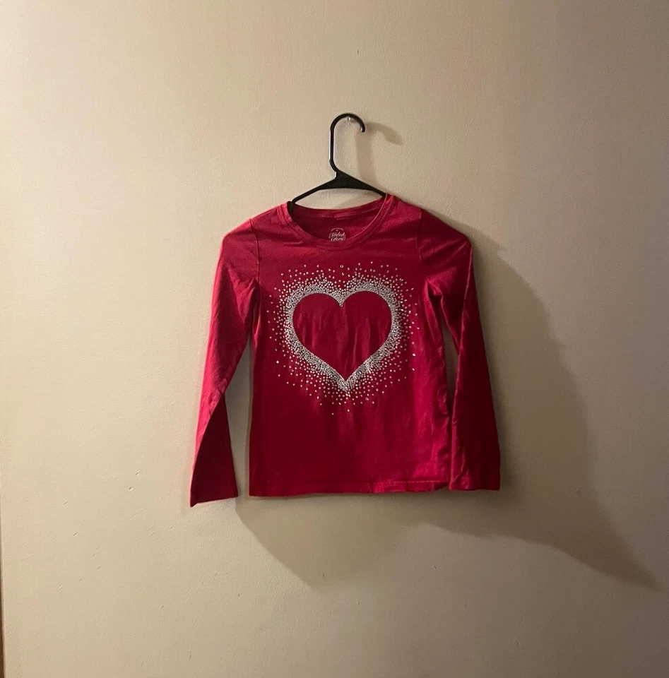 CAMISA CORAZÓN ROJO NIÑOS Foto 2 de 4