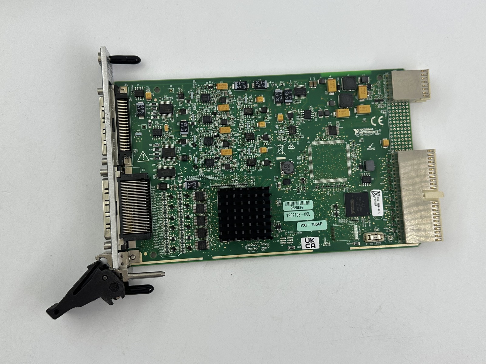 National Instruments PXI-7854R Serie PXI Multifunction Reconfigurable I/O