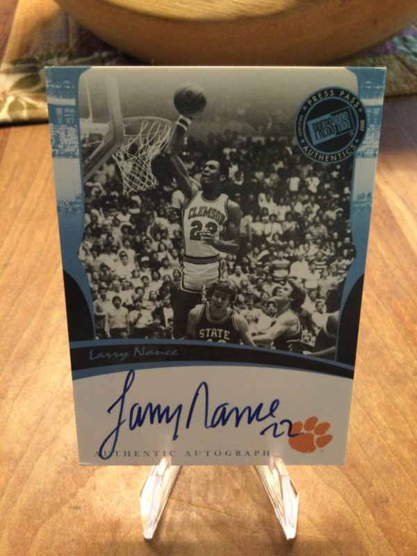 2006-07 Press Pass Legends - Autographs Larry Nance Blue Ink (AU)