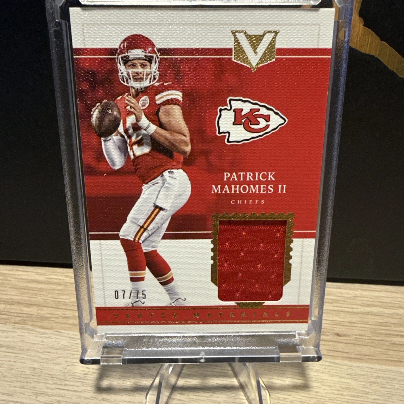 Patrick Mahomes Panini Vertex Vertex Material #VM19 Base