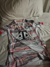 Addiads FC Bayern Munich 2025/26 Away Jersey Davies #19