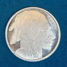 1 Troy oz Silver Buffalo Round of .999 Silver, Find To Very Fine Condition