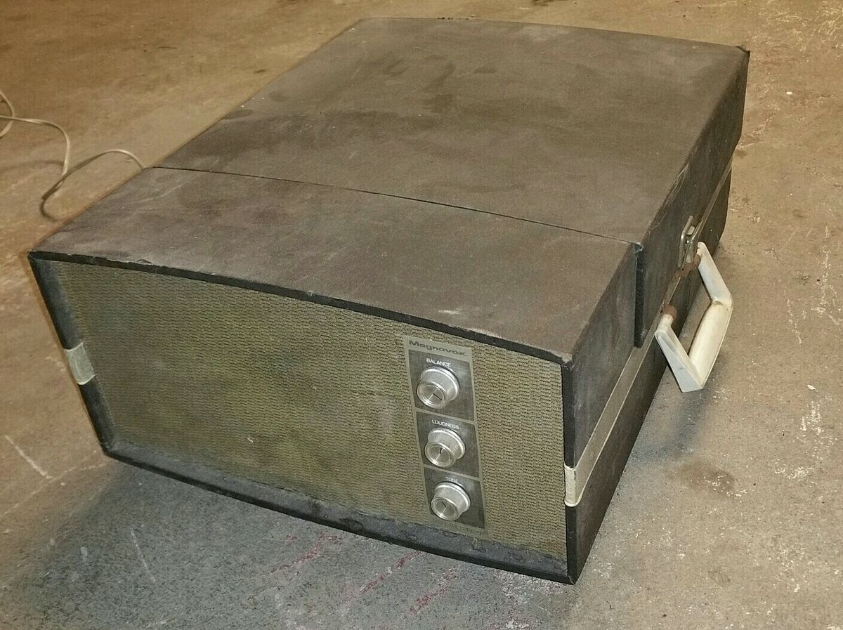Magnavox auto 400 Turntable 10p223 stereophonic solid state Magnavox auto 400 Turntable 10p223 stereophonic solid state