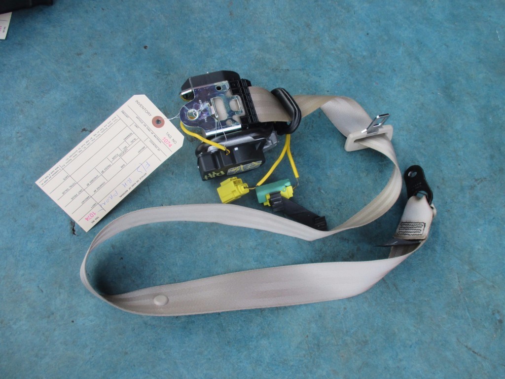 Bentley Flying Spur front right passenger seat belt gray