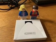  Eleven and Will Byers Minifigures Lego Stranger Things The Upside Down (75810)