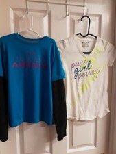 Lot X2 Under Armour Girls Shirts 1 L/S All Season  1 S/S Heat Gear Size YMD