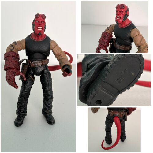 Mezco Toys Black Suit HELLBOY Loose Action Figure