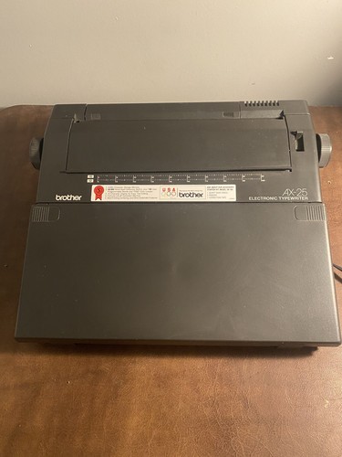 Brother AX-25 elektrische Schreibmaschine tragbar Wortschreib mit Deckel funktioniert getestet