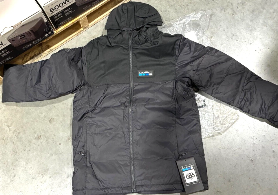 GoPro/686 Avenue Down Parka Jacket Mens Medium Black Limited Edition - Image 2 of 4