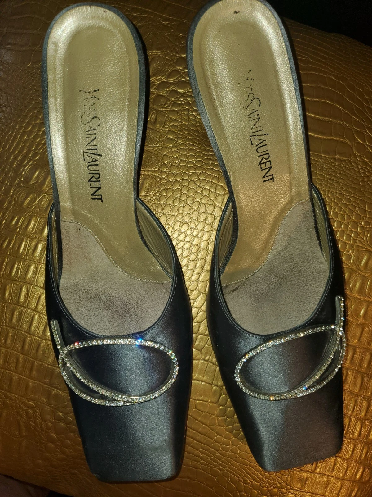 SAINT LAURENT (YSL) Yves Saint Laurent Argento Seta Abbellita 2 75" Tacco Mules US 9 M