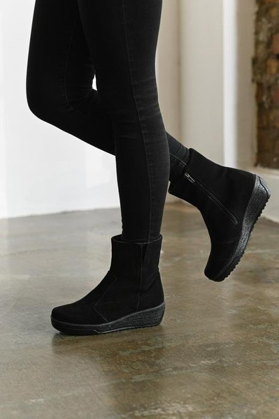 Women Boots Black Suede 39
