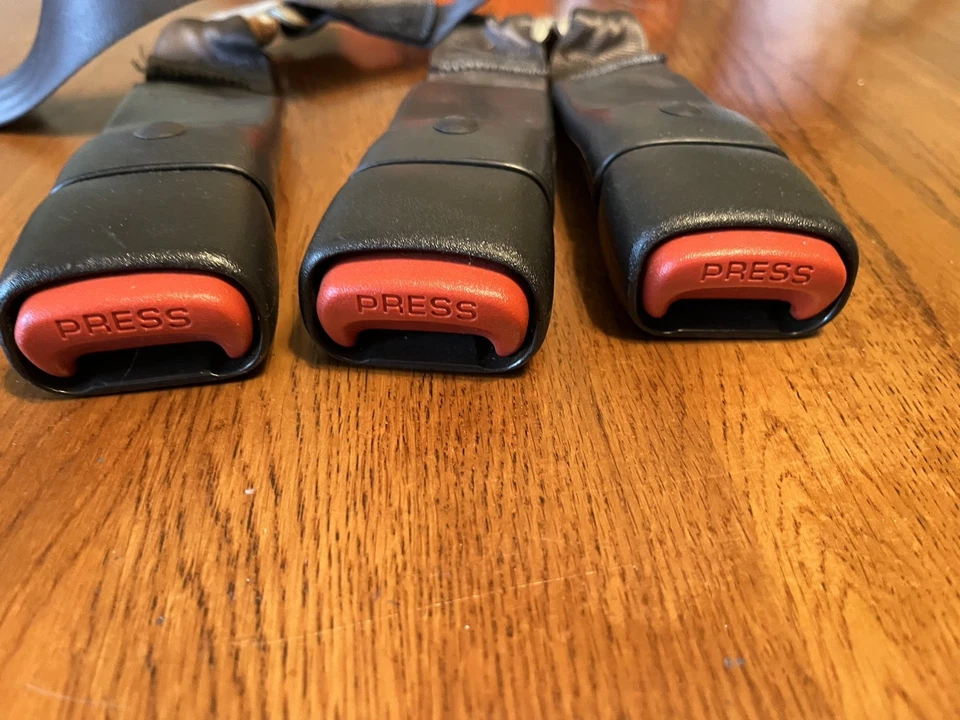 Hebillas de cierre del cinturón de seguridad central del asiento trasero AGATE Jeep Cherokee XJ 1997-2001 Foto 2 de 4