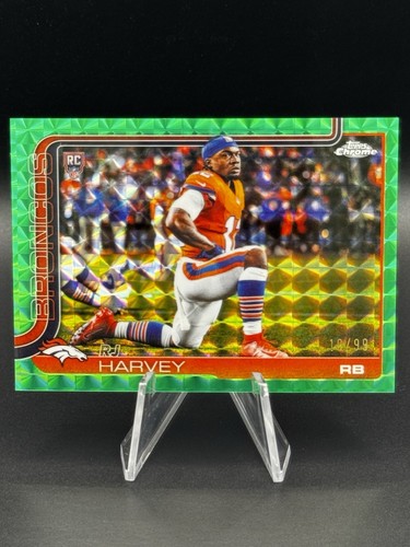 2025 Topps Chrome -  RC RJ Harvey IMAGE VARIATION  #330 Green Refractor /99 (RC)