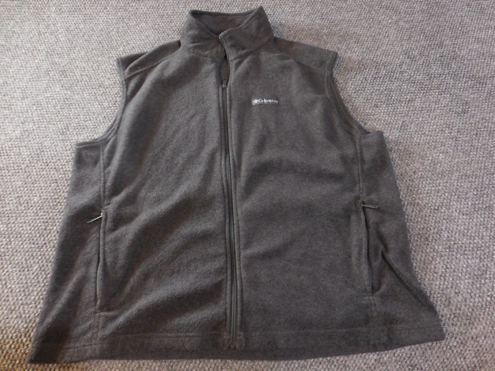 Columbia Vest Mens Extra Large gray Zip fleece outdoors logo classic