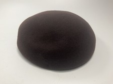 1920's Merrimac Hat Corp Women  s 100 Wool Beret In Brown Made in USA Vintage