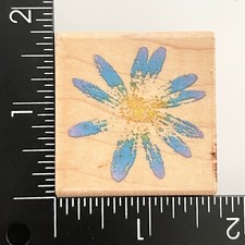 Rubber Stampede Distressed Daisy Flower Blossom 2874C Wood Mounted Rubber Stamp