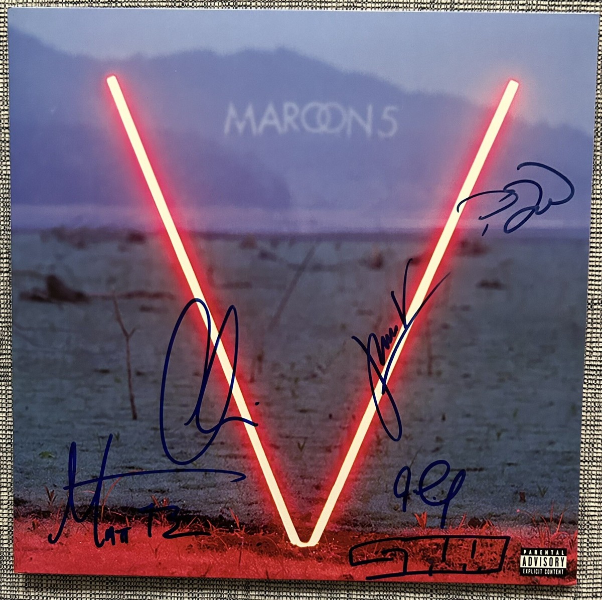 MAROON 5 - V SIGNED VINYL RECORD LP - ADAM LEVINE +5 JSA COA WITH