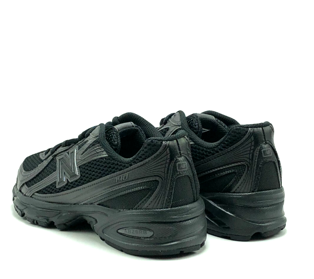 NEW* Men New Balance 740 Running Life Style Shoes Black/Black