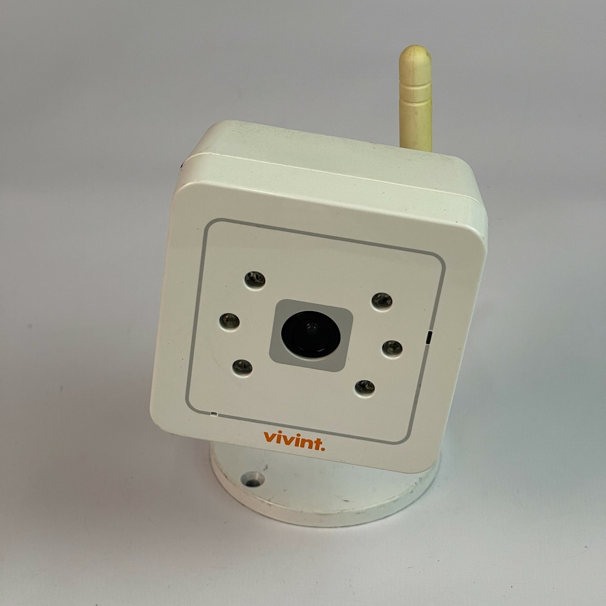 Vivint ADC-V520IR White IP Wireless Wi-Fi Night Vision 2-Way Audio