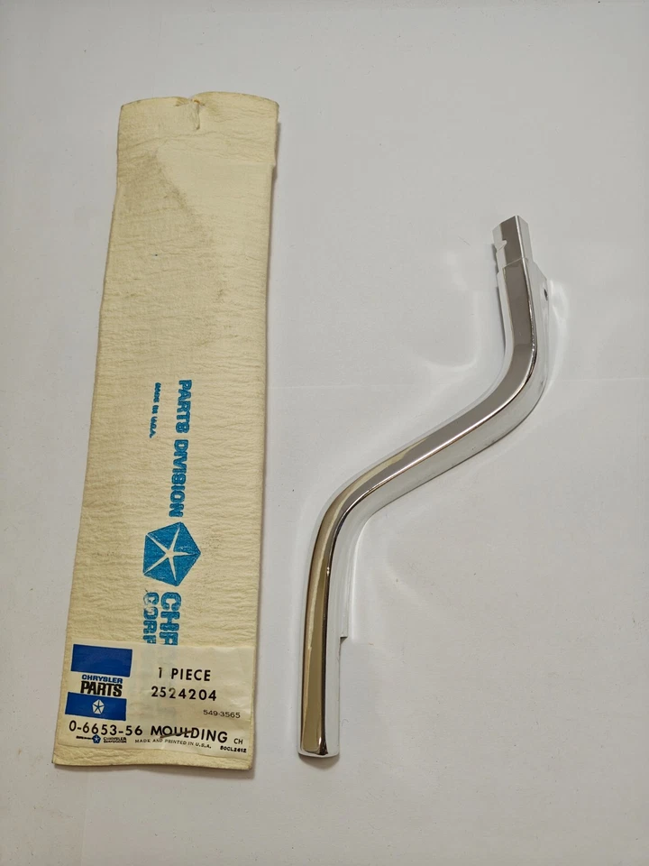 Plymouth Fury I II III 1965-1966 capó exterior derecho moldura cromada 2524204 nuevo de stock Foto 3 de 4
