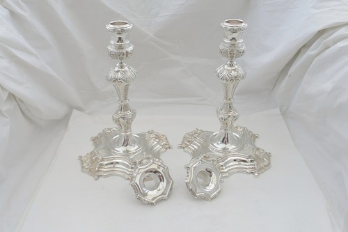 RARE PAIR of IRISH HM STERLING SILVER CAST CANDLESTICKS 69 oz - Picture 9 of 12