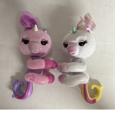 WowWee Fingerlings Unicorn Interactive Toys Pair Pink and White