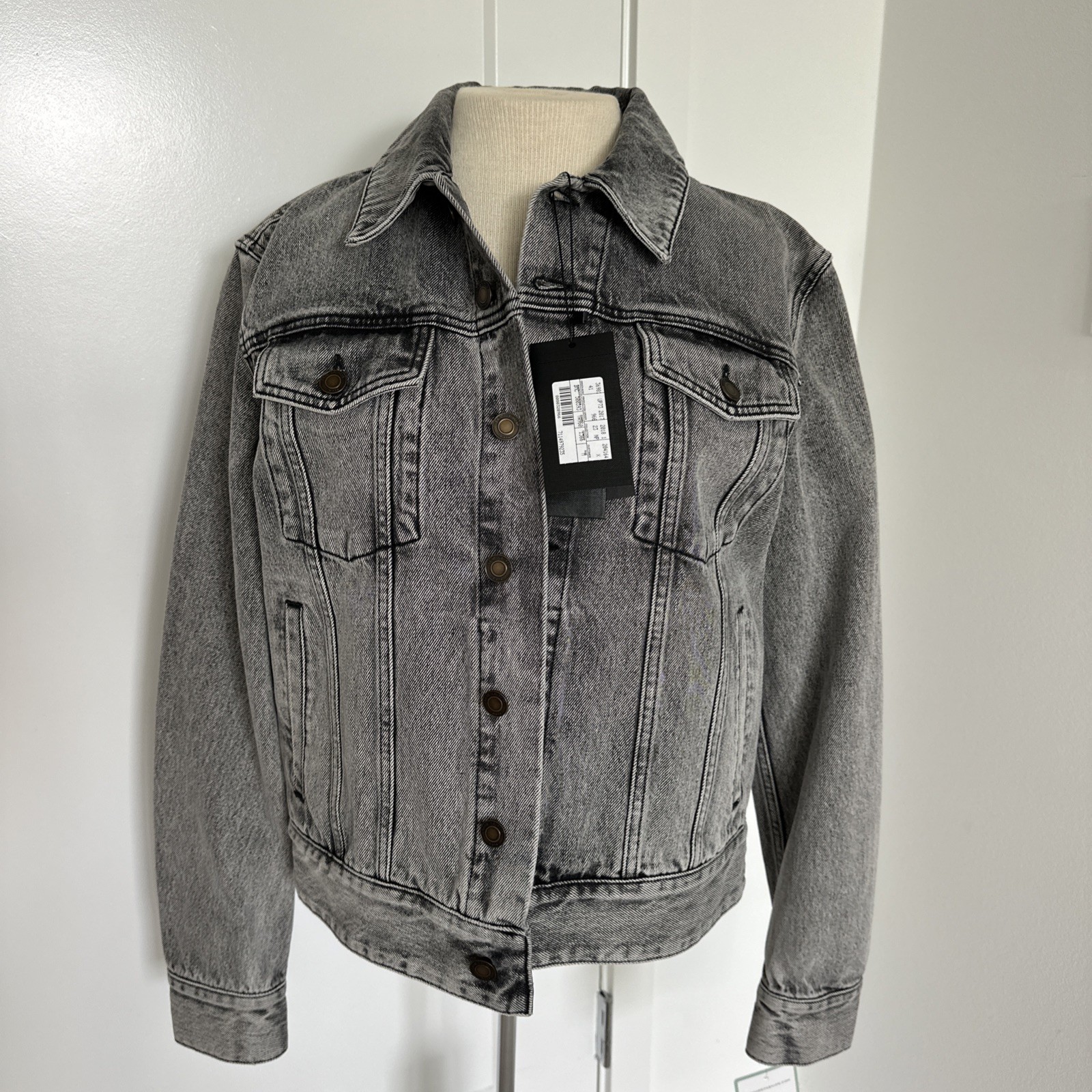 Giacca camionista denim nero lavato Saint Laurent nuova con etichette $1350 donna taglia M