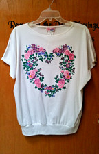 White T-Shirt with Heart of Flowers Short-Sleeves Made in USA size Large