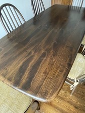 Dining Table and  6 Chairs (2 Carvers)