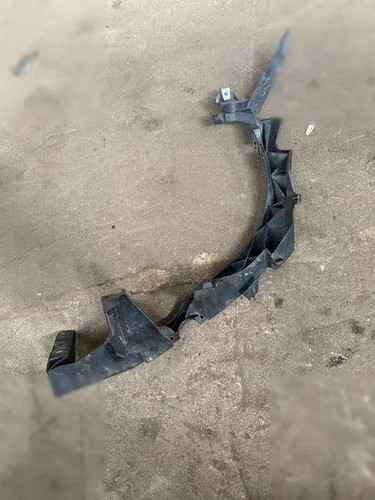 BMW 3 E90 Rechte Scheinwerferhalter 7116708 2.00 Diesel 120kw 2006 17426516