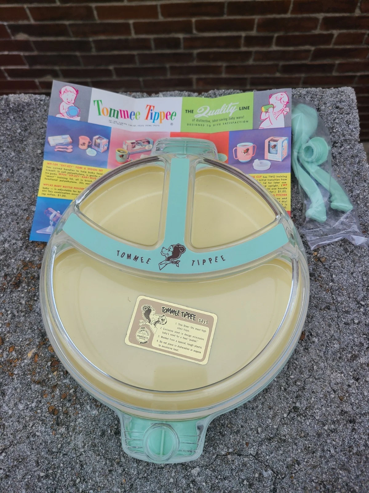 NOS 1950's Vintage Tommy Tippee 3-Compartment Food Warming Tray With Suction Cup