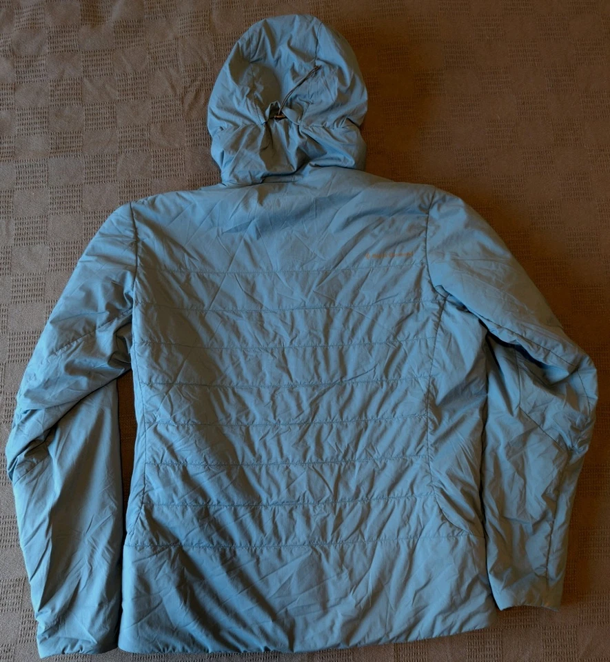 Chaqueta con Capucha Para Hombre Negra Diamante Primera Luz Elastizada Talla Grande Azul Medianoche Foto 3 de 4