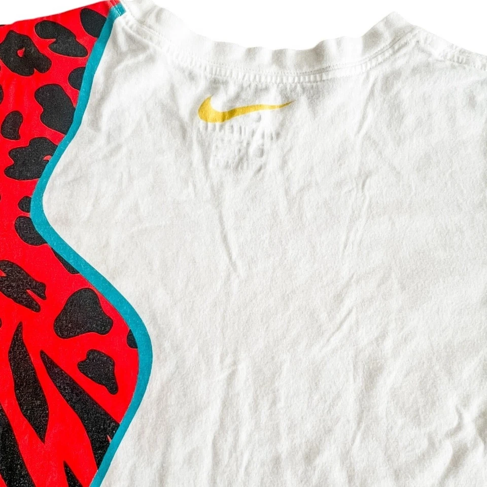 Nike Kyrie Irving Boys T-Shirt Size Medium White Animal Print Graphic Tee - Image 3 of 4